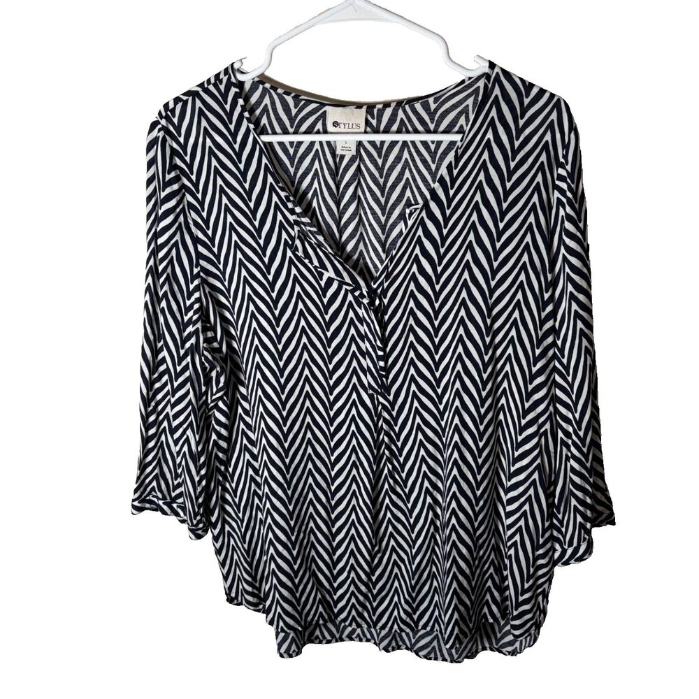 Stylus Blouse Women's Large V-Neck 3/4 Sleeve Printed Lightweight Shirt Top